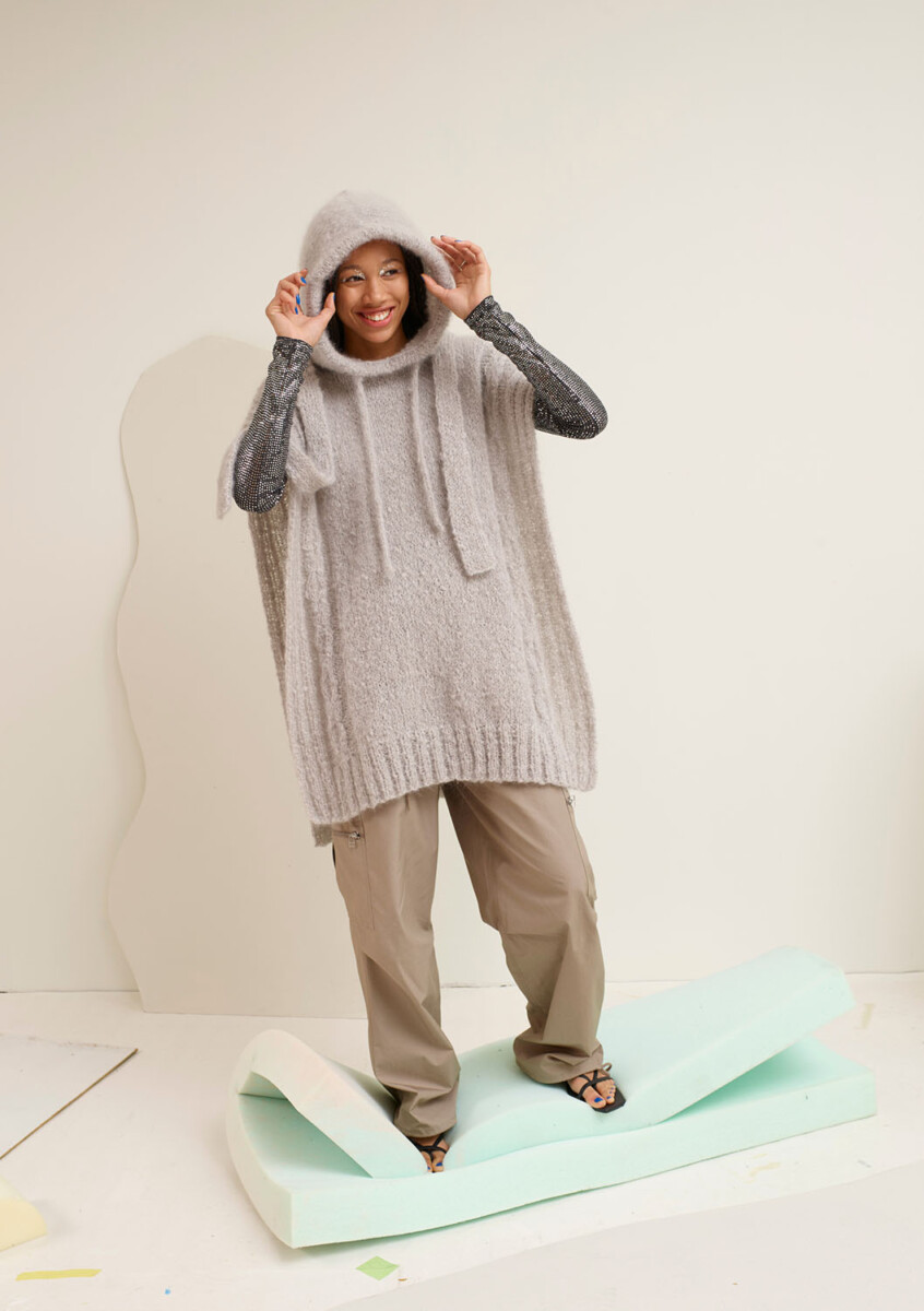 Pia poncho