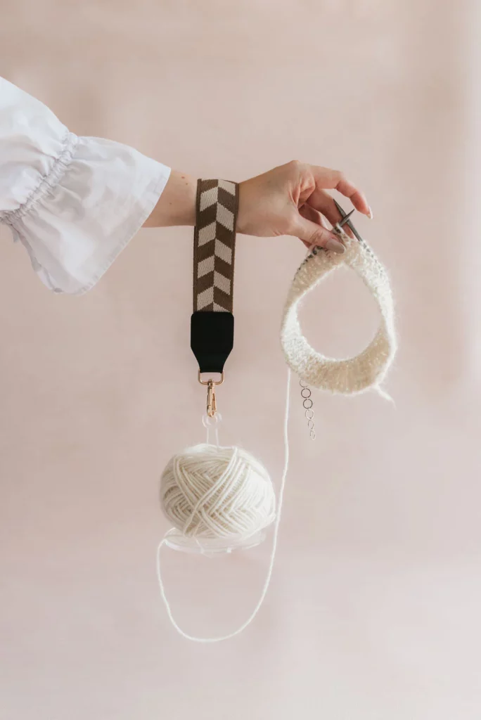 Knits The Yarn Buddy