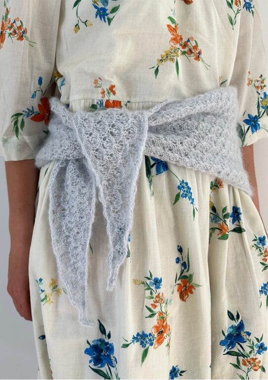 Bellis Scarf