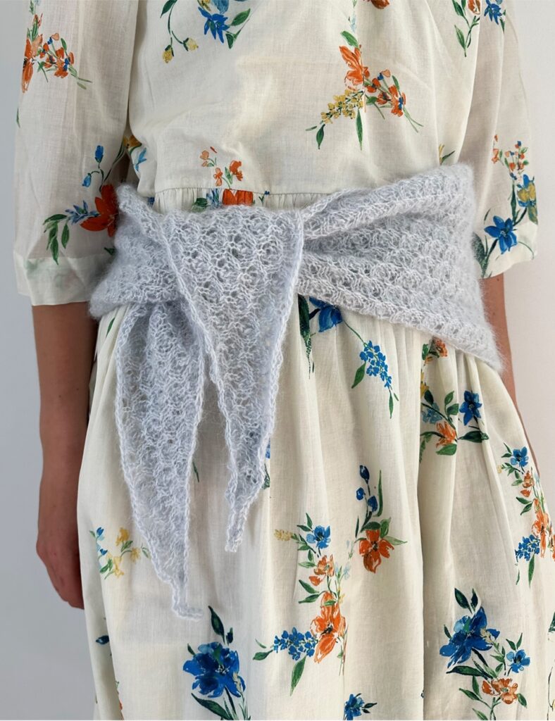 Bellis Scarf